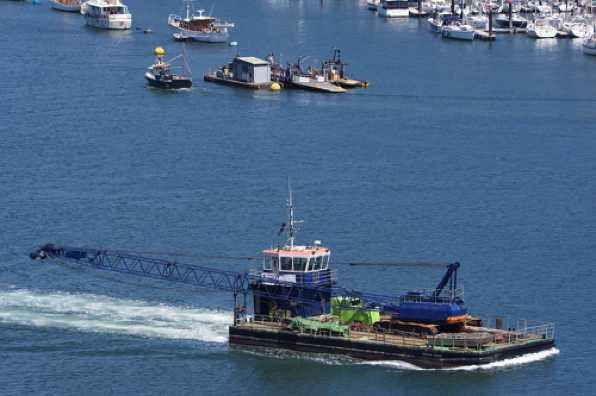 19 May 2020 - 13-02-28 

---------------------
Crane work barge Walcon Wizard of Southampton